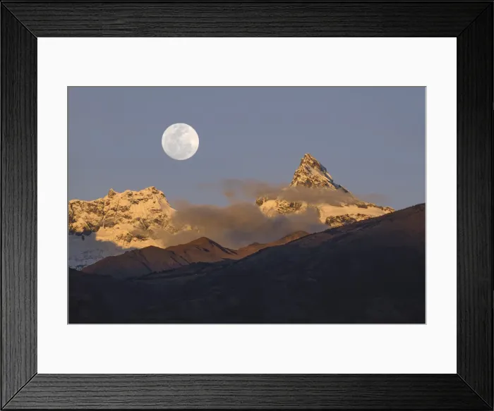 Framed Print : El Altar. South America; Ecuador; Andes; Highland; Calpi, El Altar, full moon