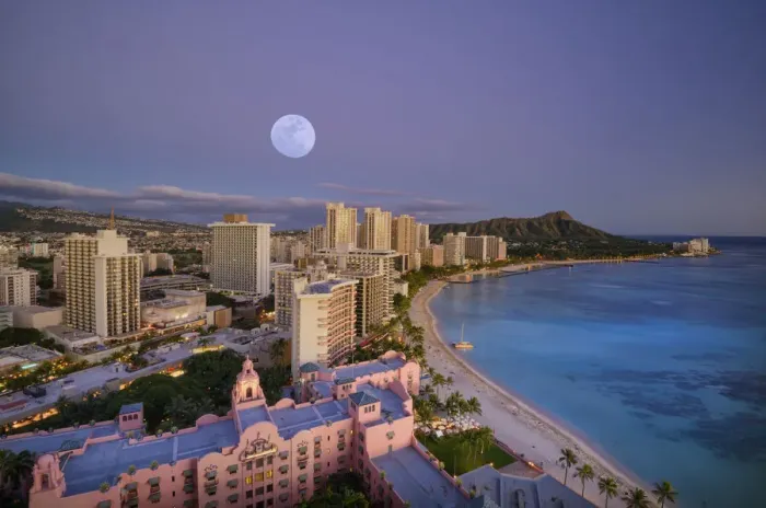 Framed Print : Hawaii. USA, Hawaii, Oahu, Honolulu, Waikiki, moon over the beach (m)