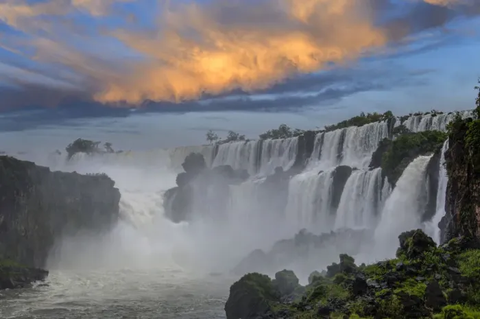 Framed Print : Iguazu. South America; Argentina; Argentinien; Misiones; Iguazu National Park; waterfall