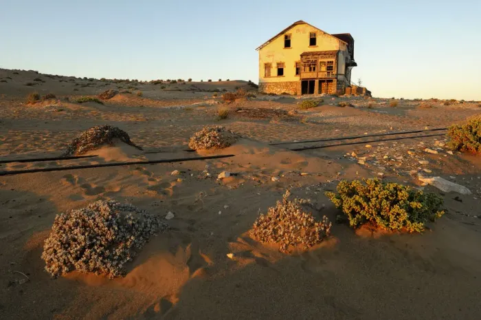 Framed Print : Namibia. Kolmannskuppe, Ghost Town Kolmanskop