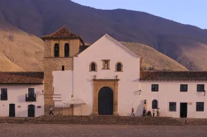 Town Prints: Colonial Town