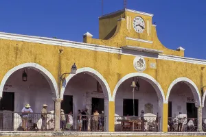 Latin America Prints: Izamal